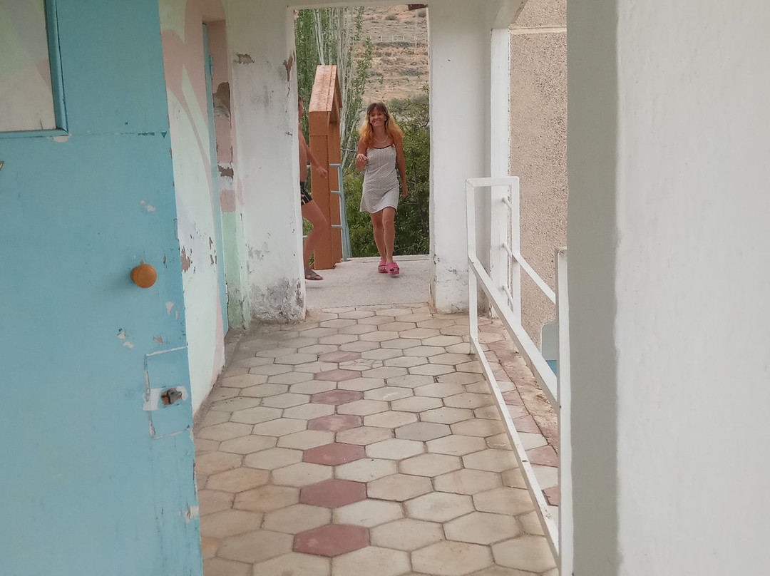 Abandoned Pension Utyos-Kaji-Say必去景点