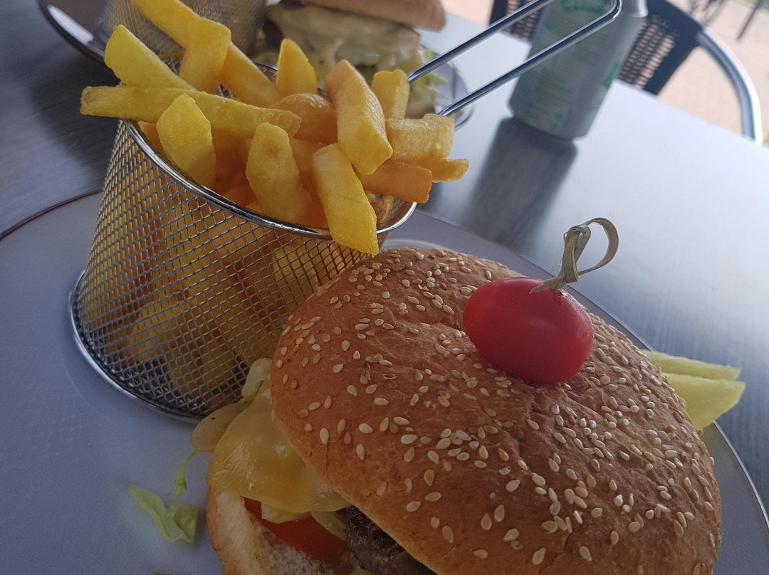 Woudenberg餐馆和美食-Cafetaria & Lunchroom Wombarg's Poortje