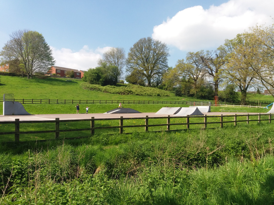 Warminster Lake Pleasure Grounds-沃敏斯特必去景点