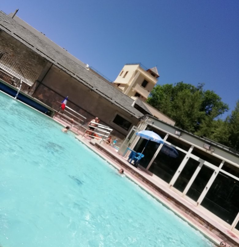 Bains de Llo-Llo必去景点