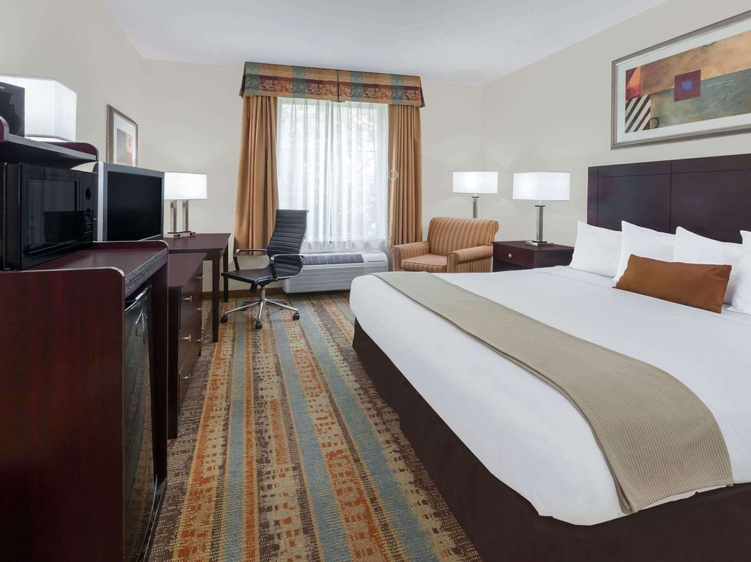 Baymont by Wyndham Henderson主图