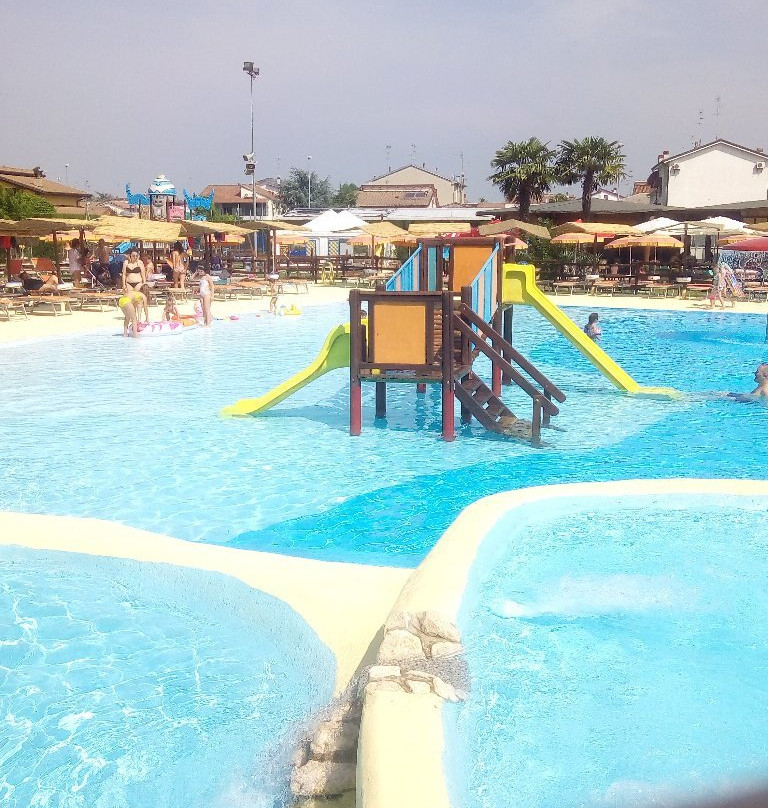 Acquaparco Bondy Beach景点图片