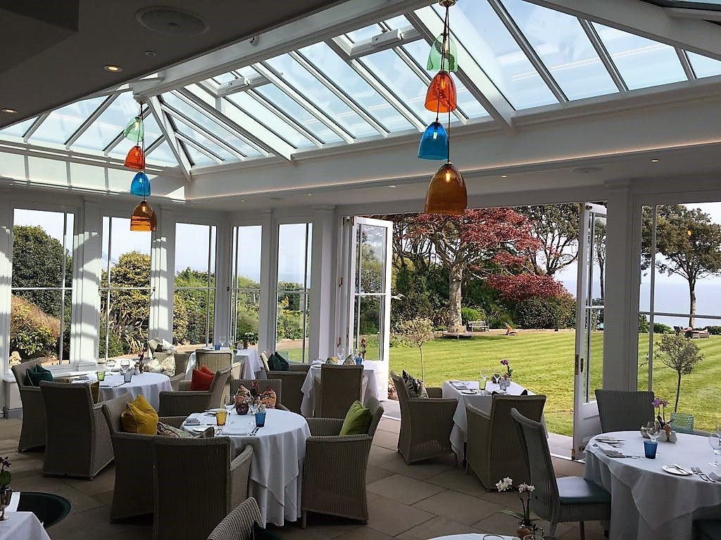 Alexandra Hotel and Restaurant主图