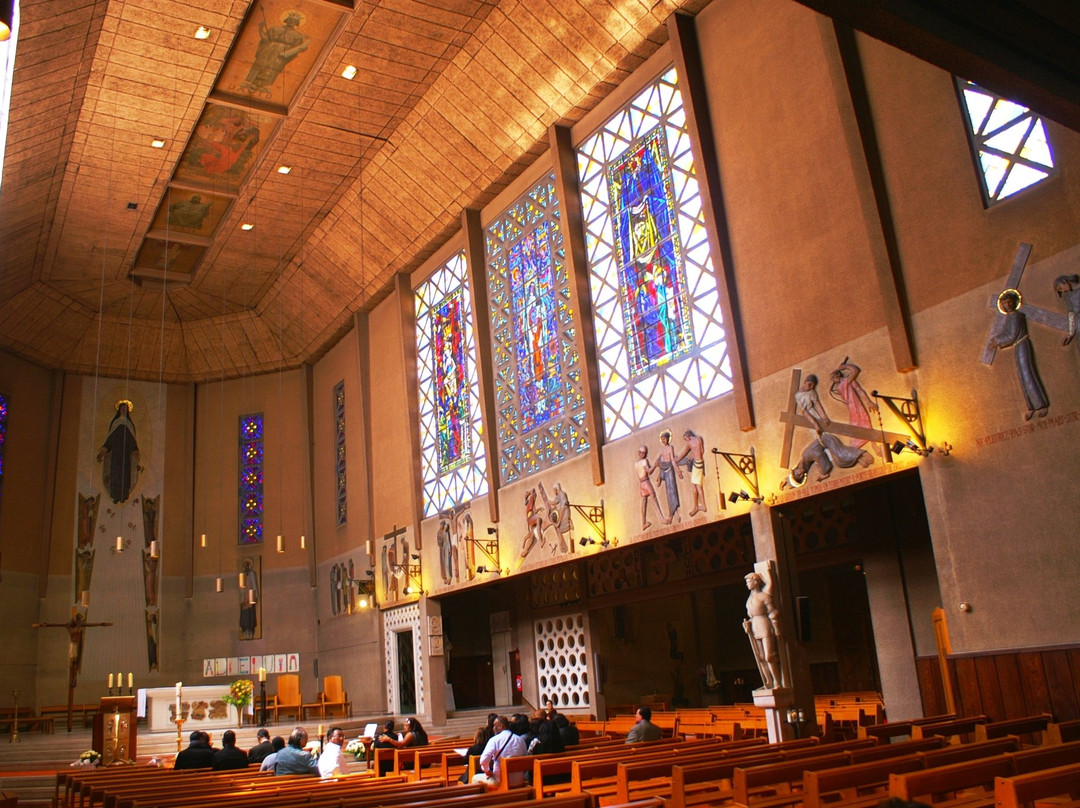 Eglise Sainte Therese de l'Enfant Jesus景点图片