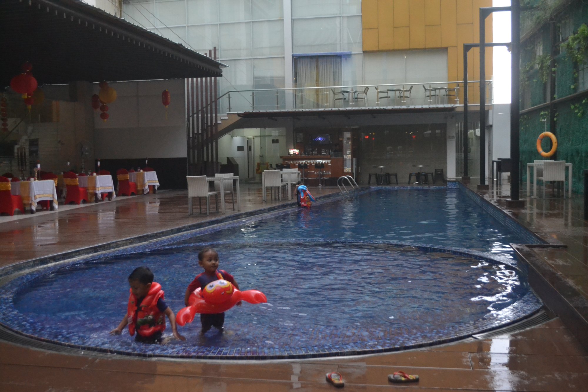Hotel Horison Lampung-泳池