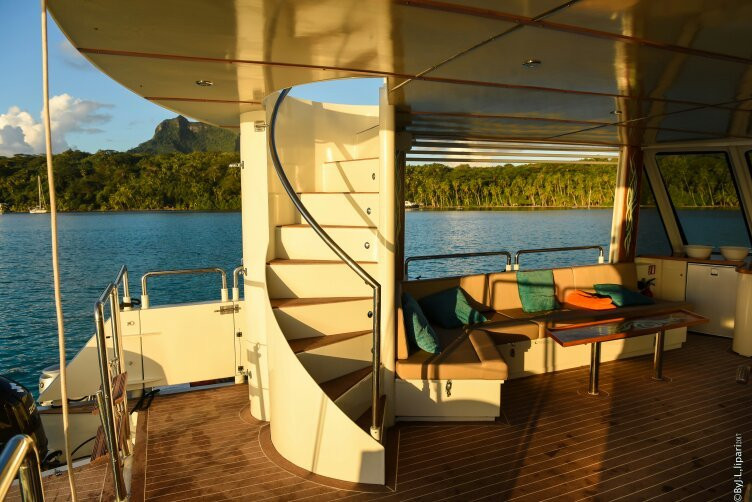 Lagoon limousine Bora Bora-波拉波拉岛必去景点