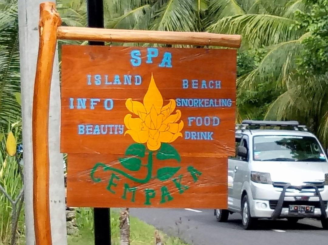 Cempaka Spa Beach Warung景点图片