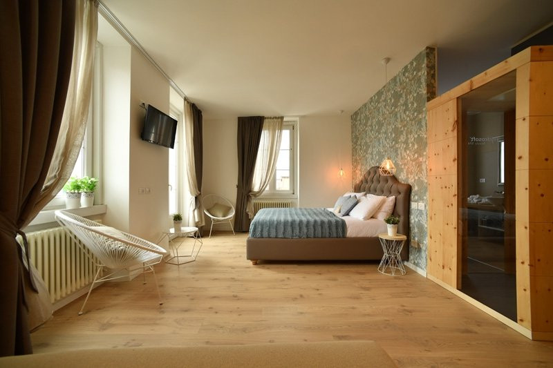 Lainez Rooms & Suites