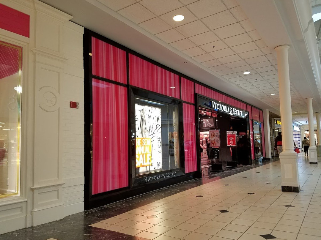 Cape Cod Mall景点图片