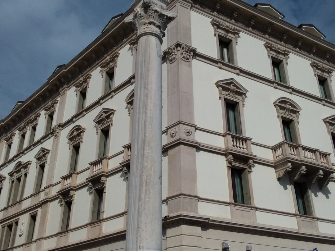 Colonna di Vigo-基奥贾必去景点