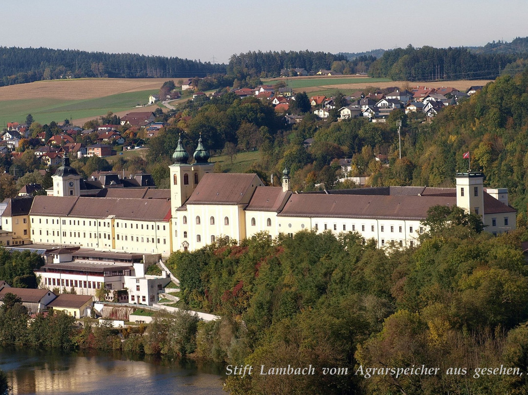 Lambach Abbey-Lambach必去景点