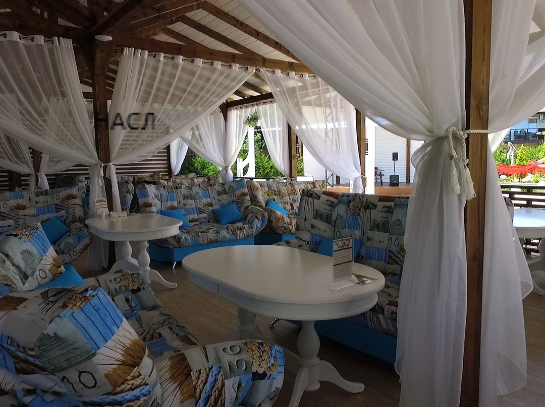 Lexx Restaurant