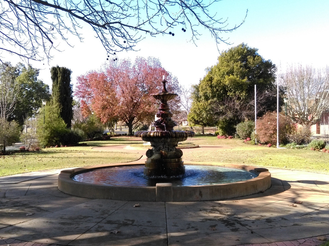 The Royal Doulton Hankinson Memorial Fountain景点图片