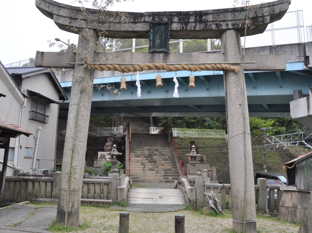 Kojozan Inatomi Inari Shrine-笠冈市必去景点