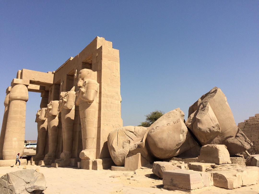 Ramesseum (Mortuary Temple of Ramses II)景点图片