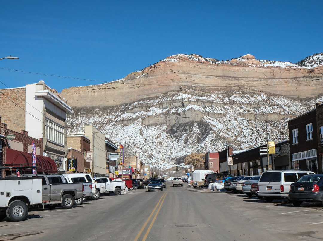 Big John Statue-Helper必去景点