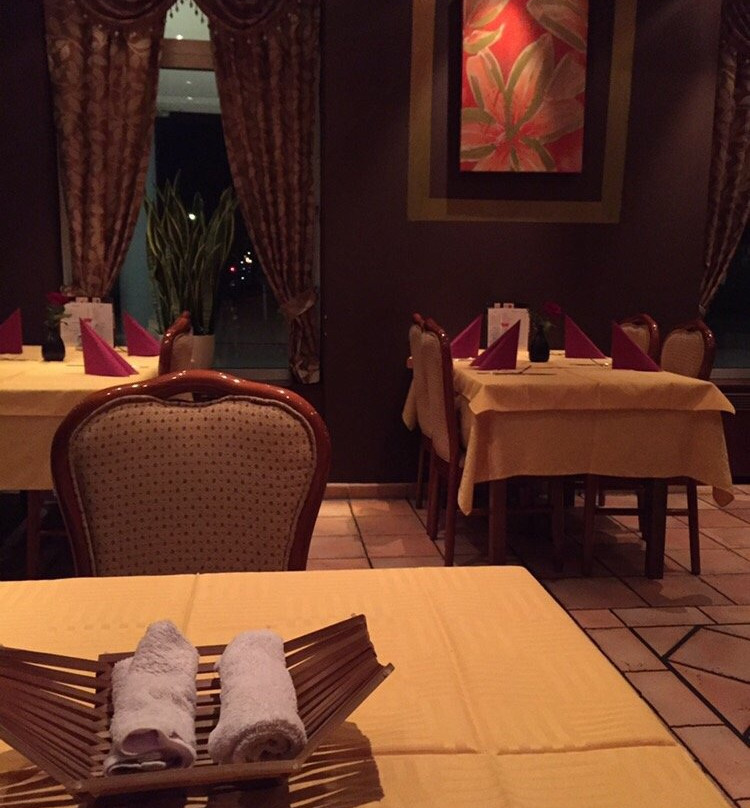 Royal Garden China Restaurant & Bar