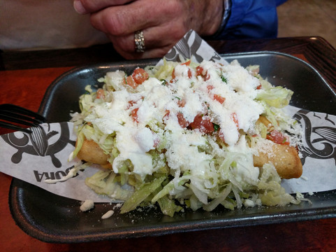 佩里斯餐馆和美食-Tacos La Bufadora Mexican Food