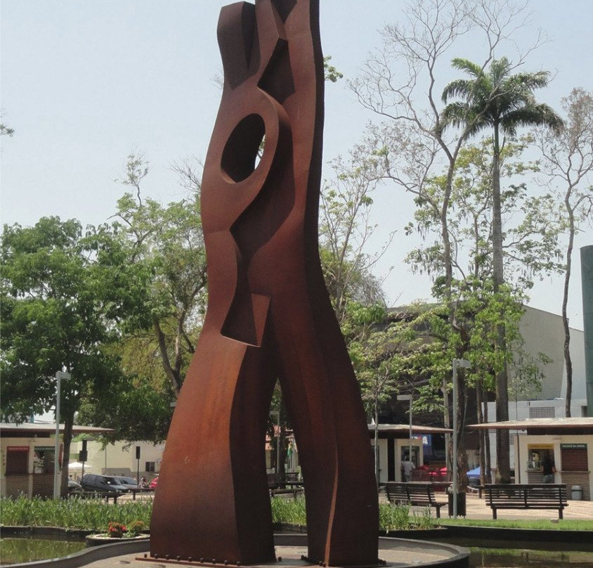 Praça da Revolução-Rio Branco必去景点