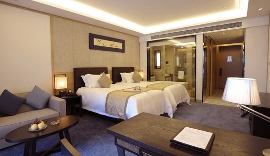 神农架康帝君兰酒店主图