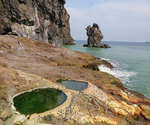 Higashi Onsen-三岛村必去景点