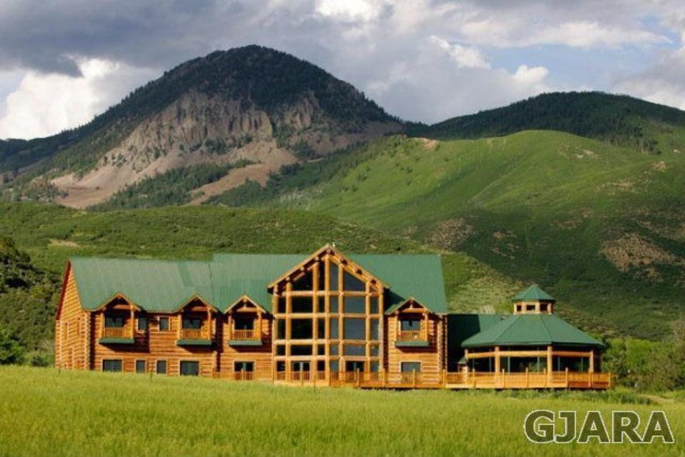 The Lodge at Needle Rock