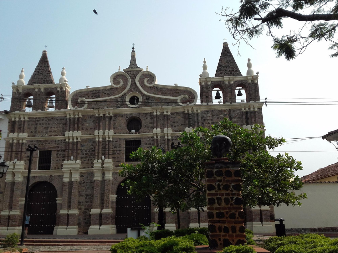 Iglesia de Santa Barbara景点图片