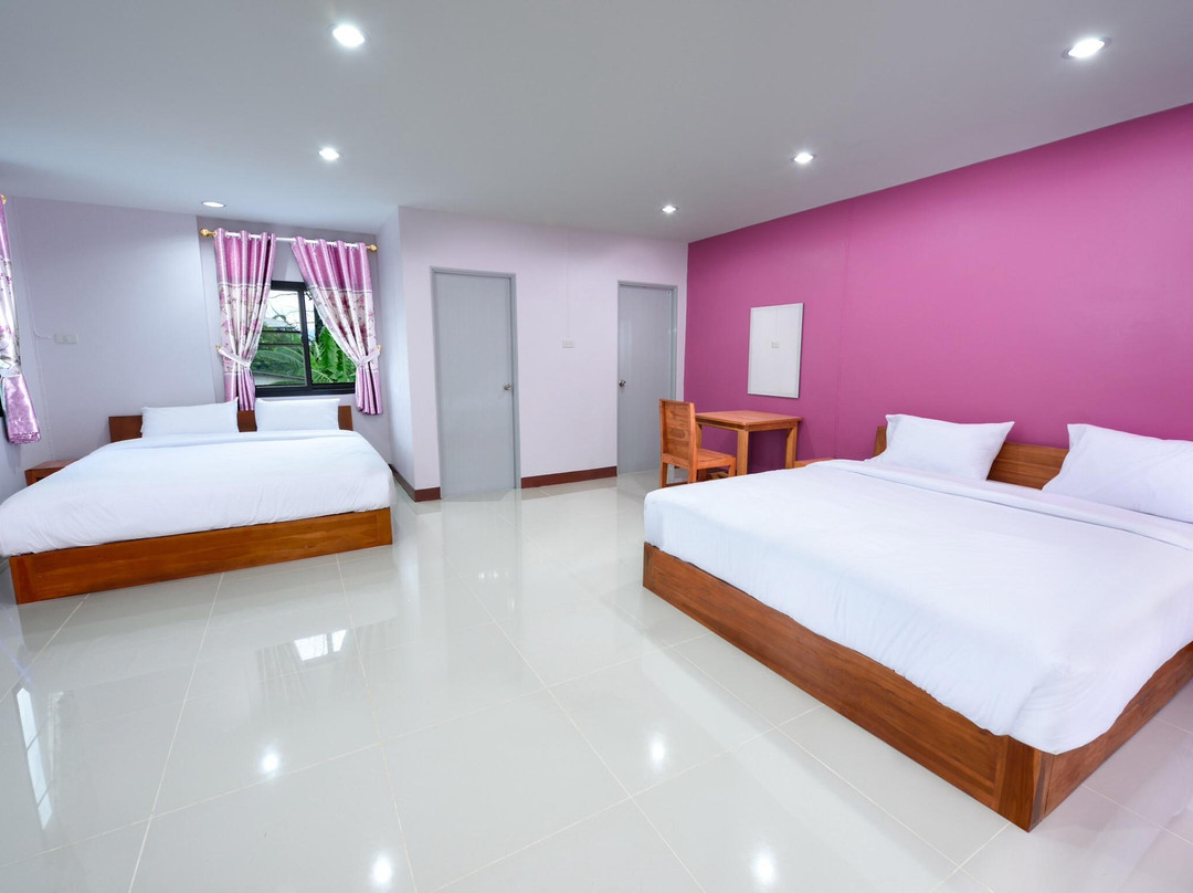 T. house maesot