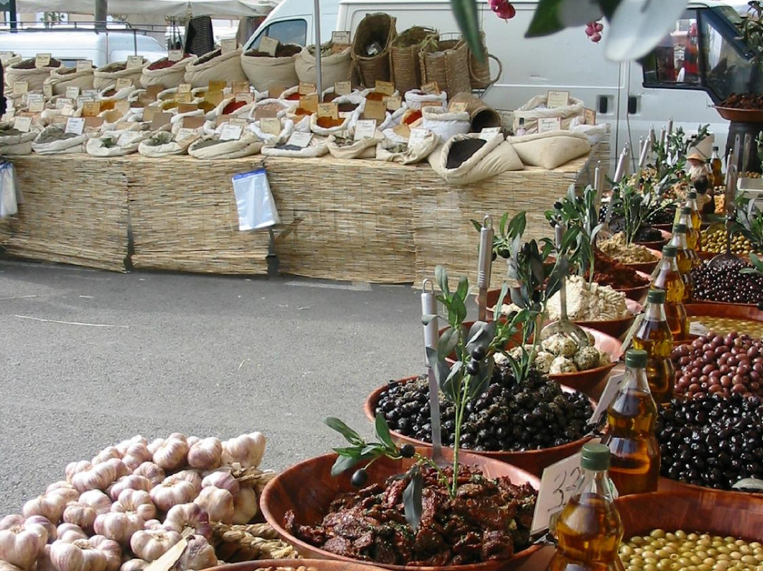 Street Market of Cogolin景点图片