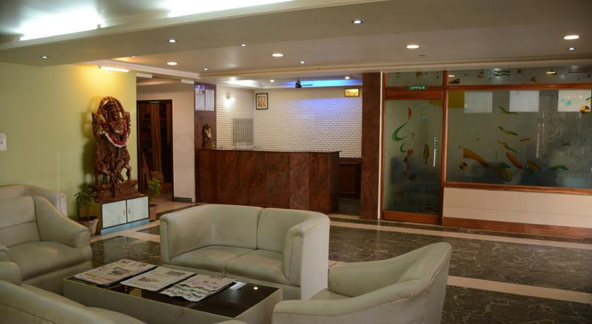 Hotel Kadamba Comforts主图