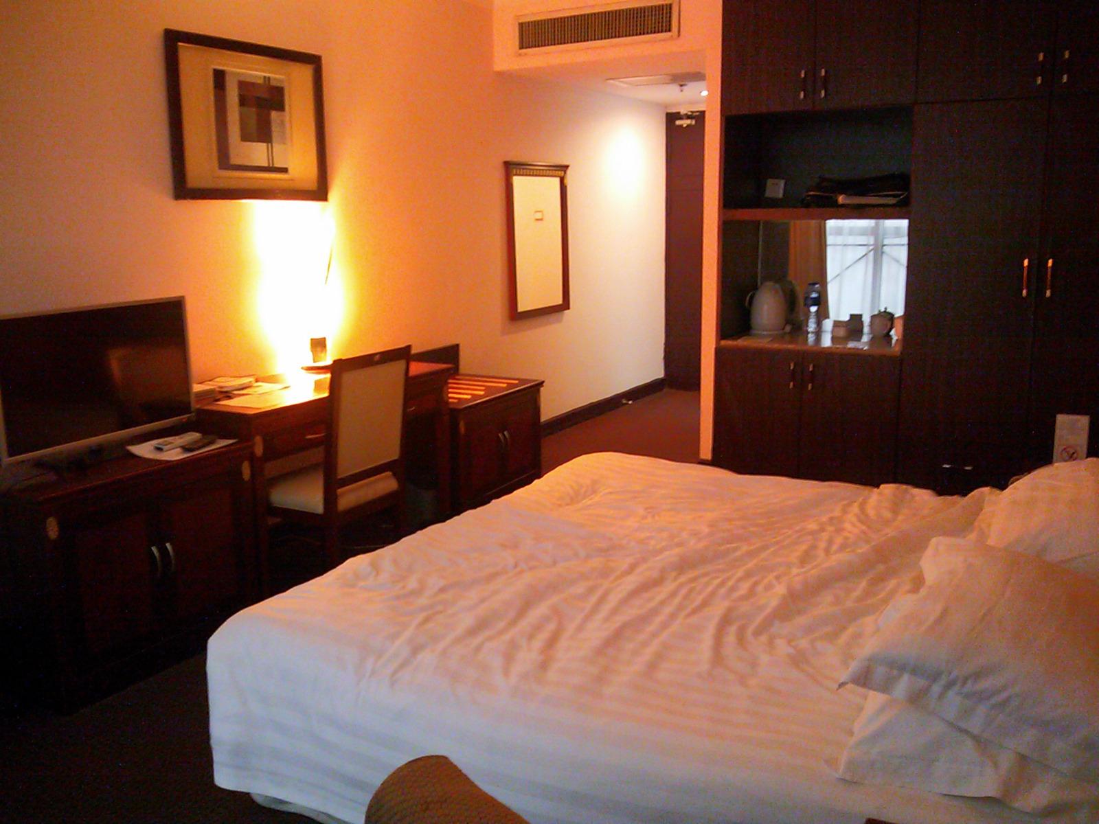 华美国际酒店-客卧