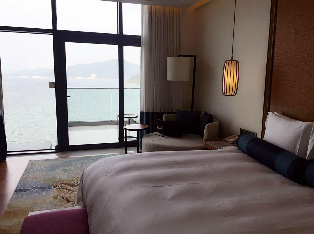 黄山太平湖绿地皇冠假日酒店主图