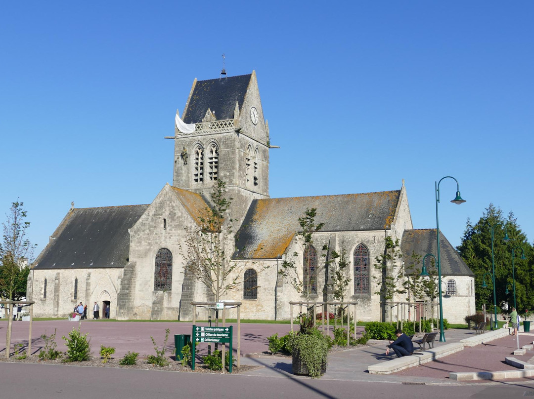 Sainte-Mere-Eglise Church景点图片