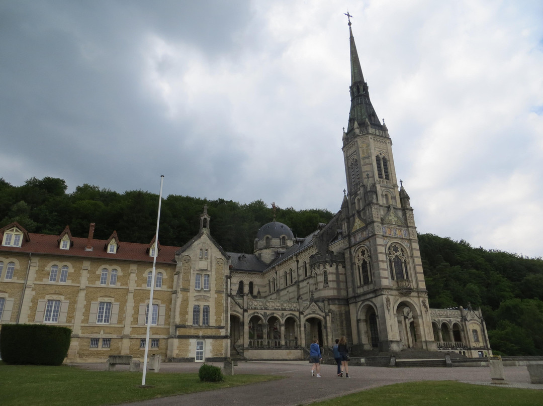 Basilique de Domremy景点图片
