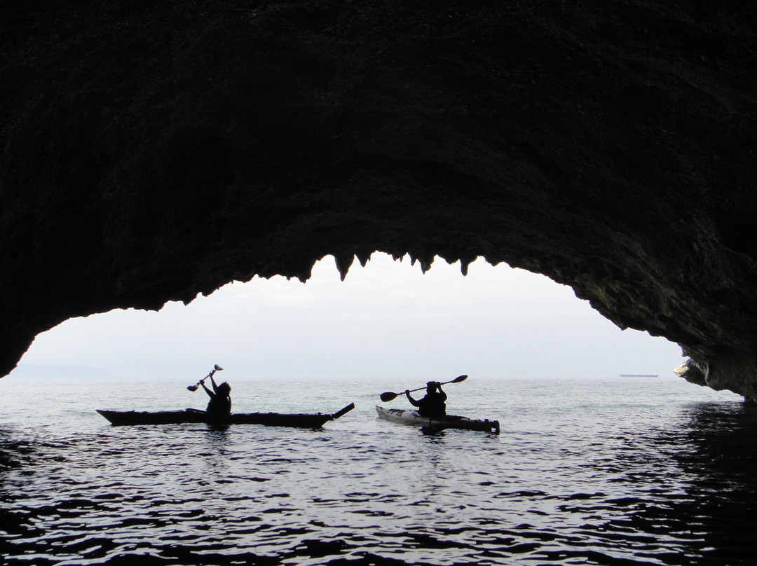 Sea Kayaking Kefalonia - Greece-阿尔戈斯托利翁必去景点