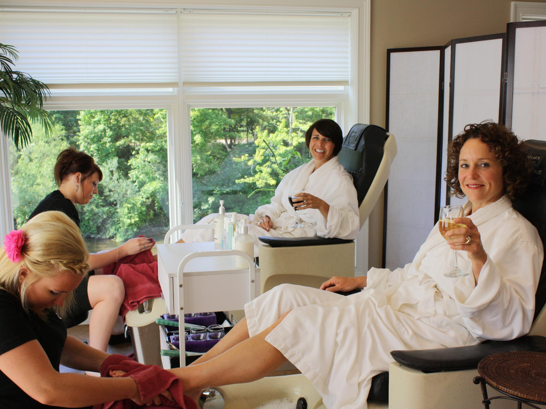 Oasis Salon & Spa景点图片
