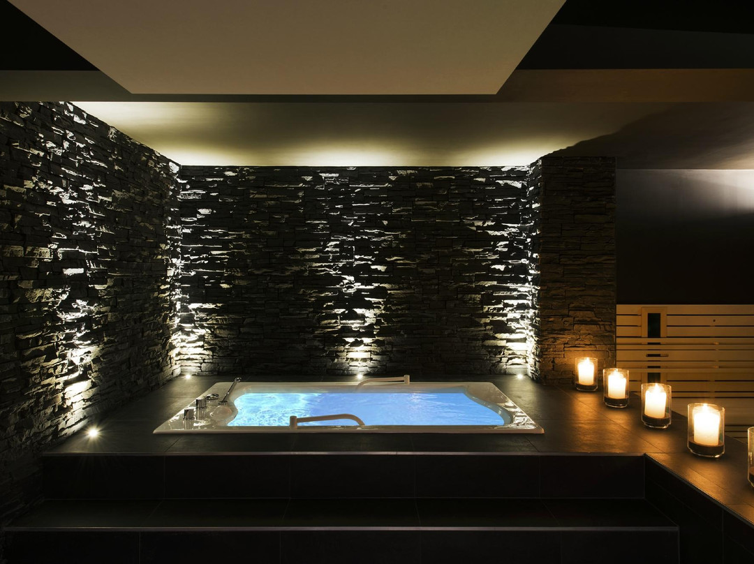 The Royal Snail Hotel Wellness Center景点图片