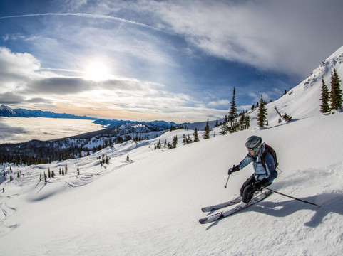Selkirk Snowcat Skiing-Meadow Creek必去景点