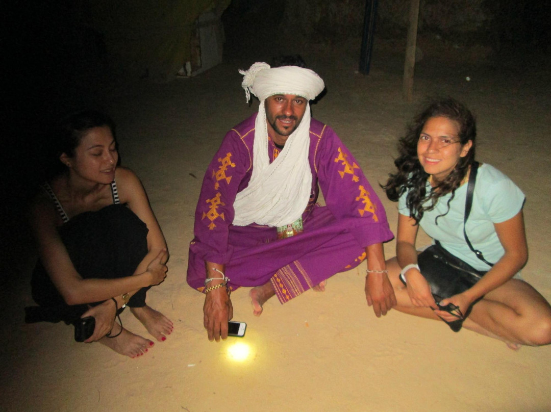 Ali Touareg Tour Guide-吐泽尔必去景点