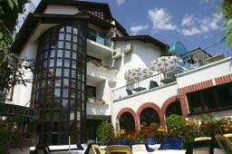 Family Hotel Flora