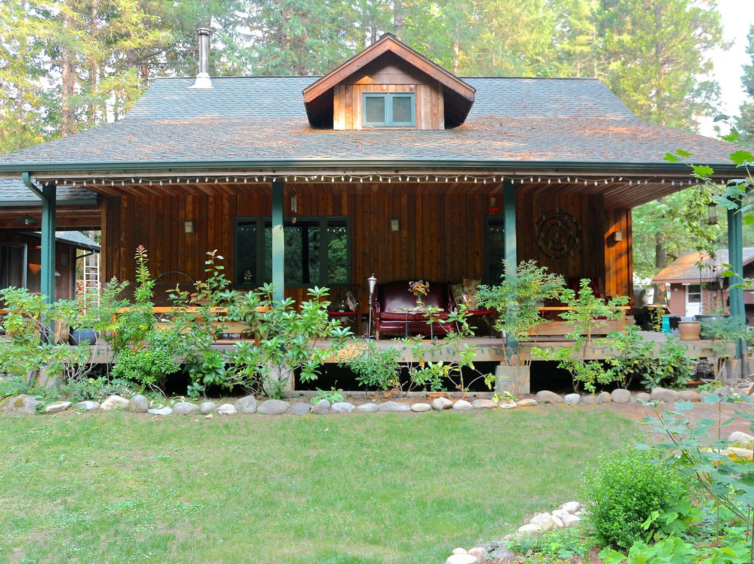 Horse Creek Lodge & Outfitters