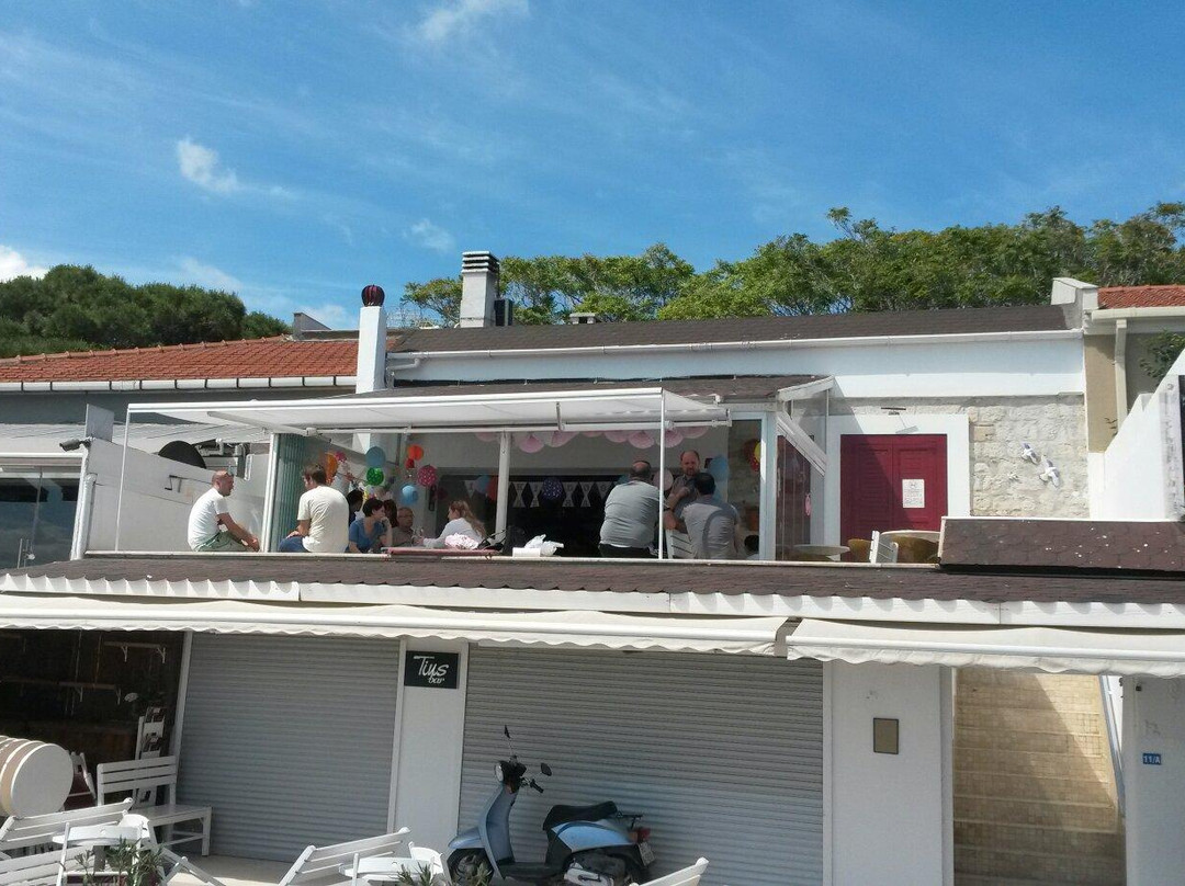 Tius Bar-切什梅必去景点