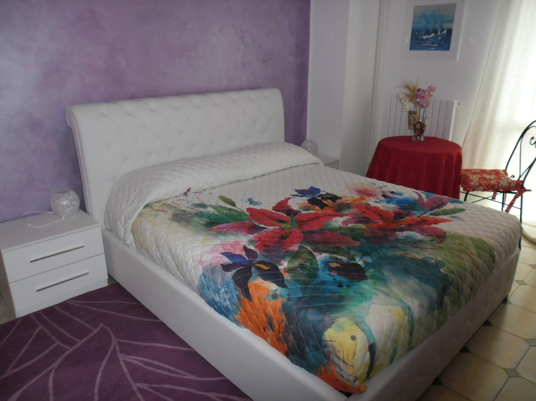 San Giacomo degli Schiavoni酒店住宿-Viola di Mare