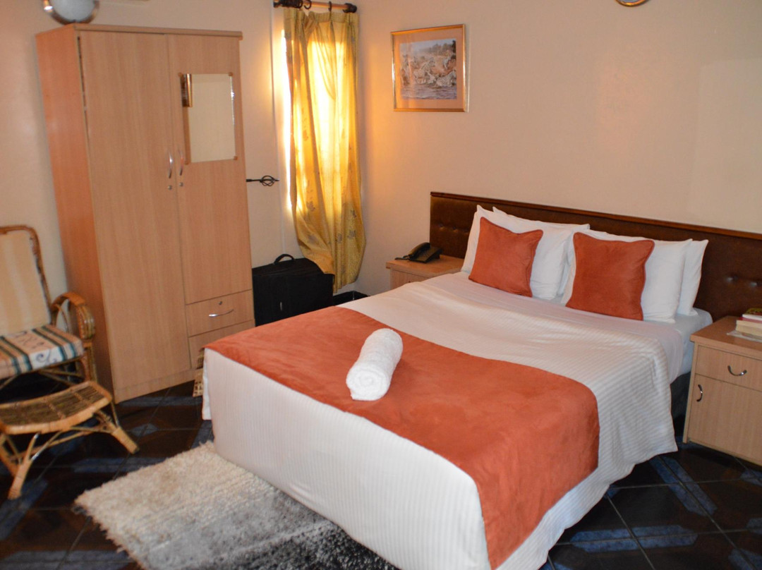 Kaps Villa and Lodge
