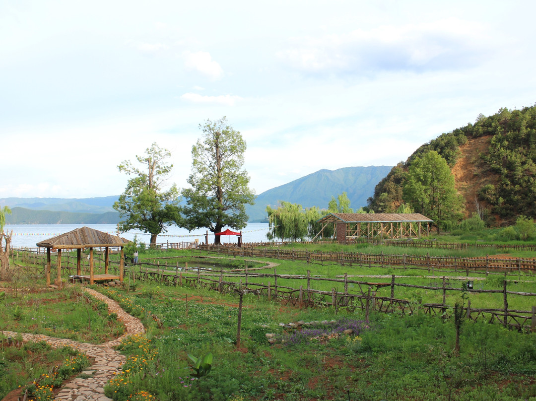 泸沽湖尼赛庄园主图