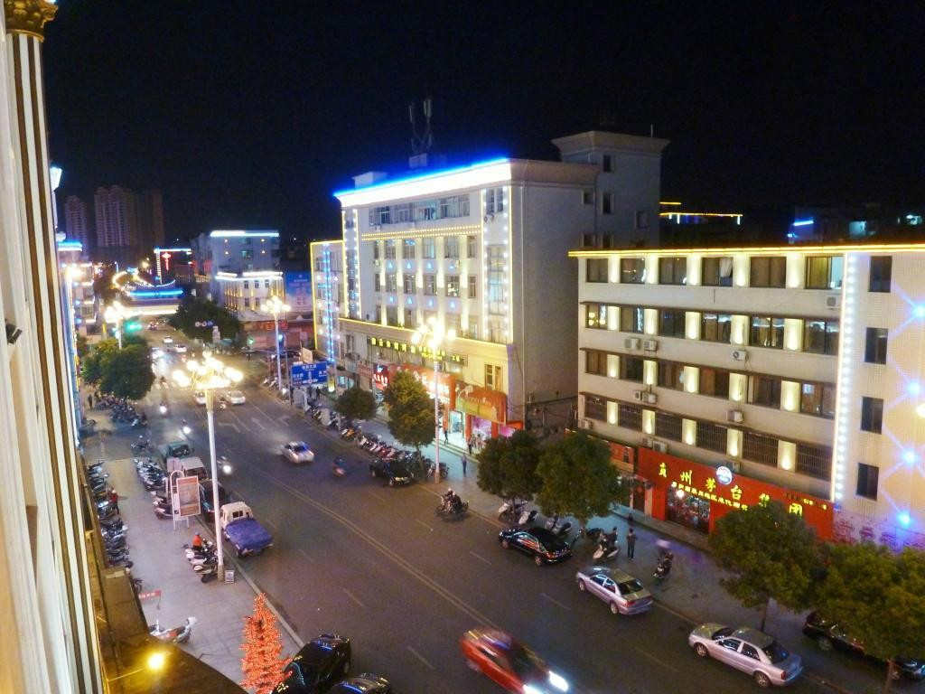 戴云大酒店主图