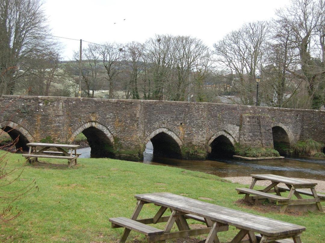 The Tudor Bridge景点图片