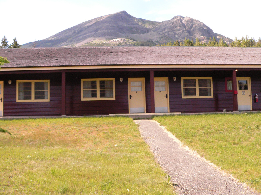 Rising Sun Motor Inn and Cabins