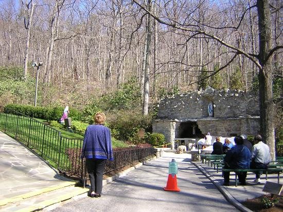 National Shrine Grotto of Lourdes-Emmitsburg必去景点
