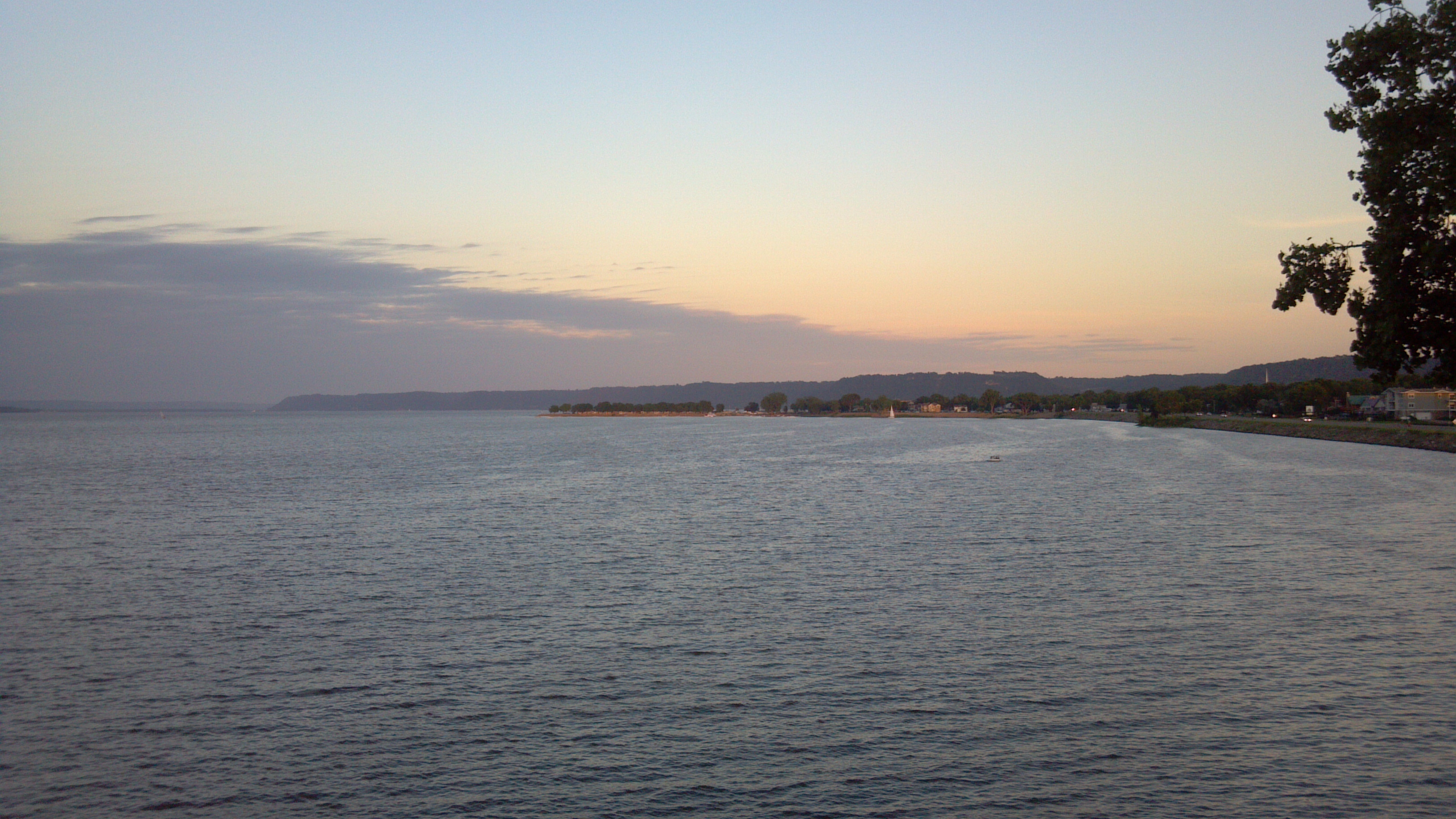 Willows on the River-浴室